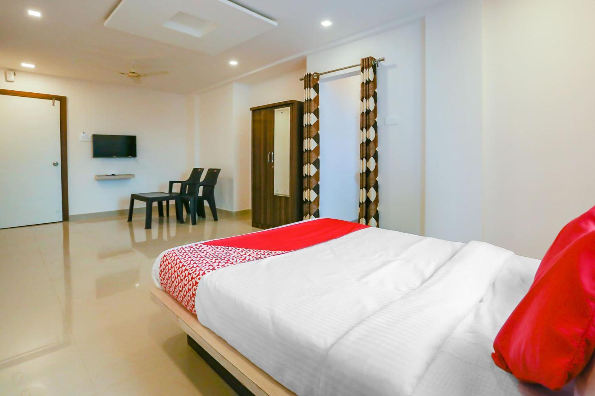 Hotel O Pingara Executive Phursungi Luaran gambar