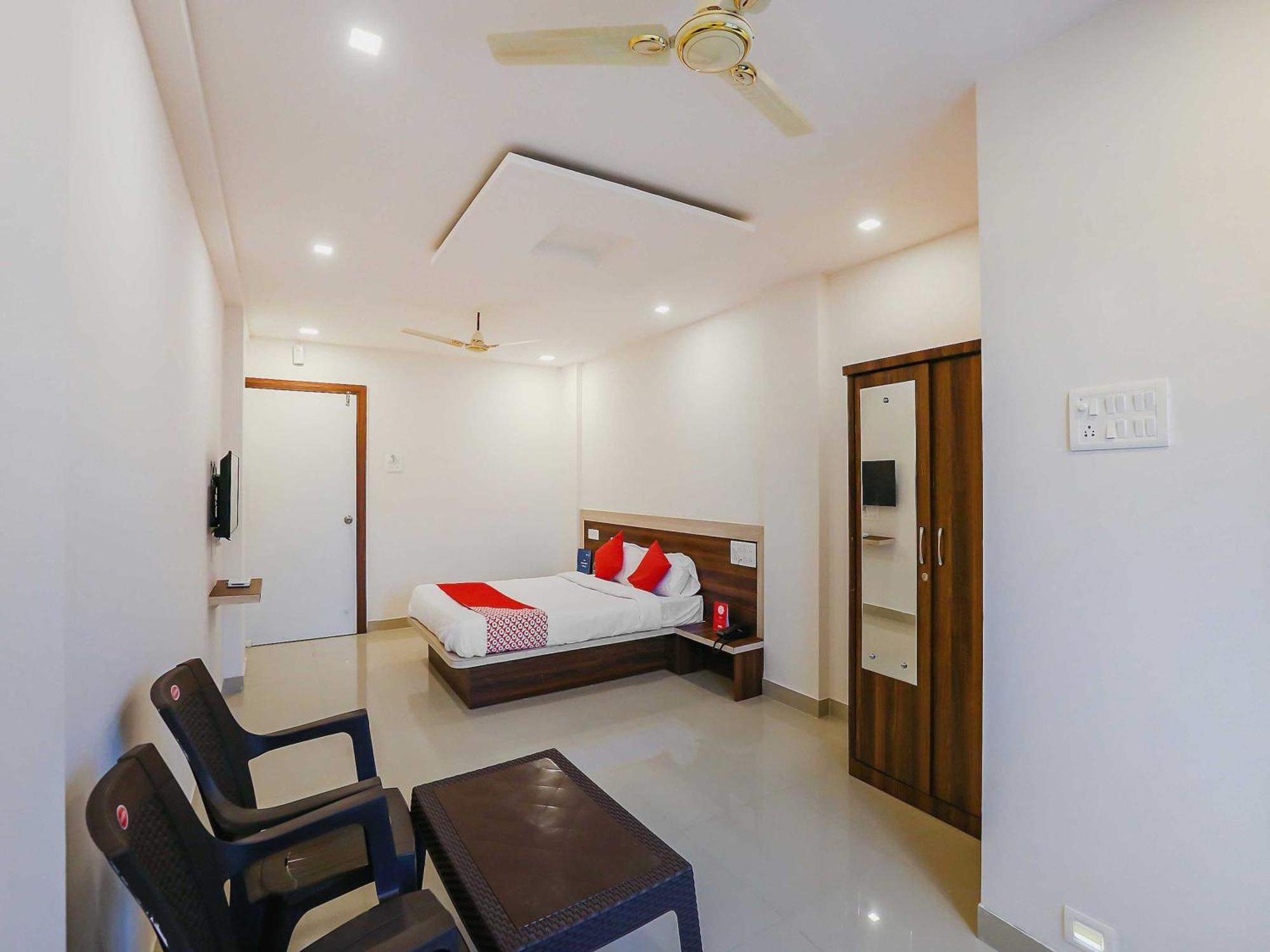 Hotel O Pingara Executive Phursungi Luaran gambar