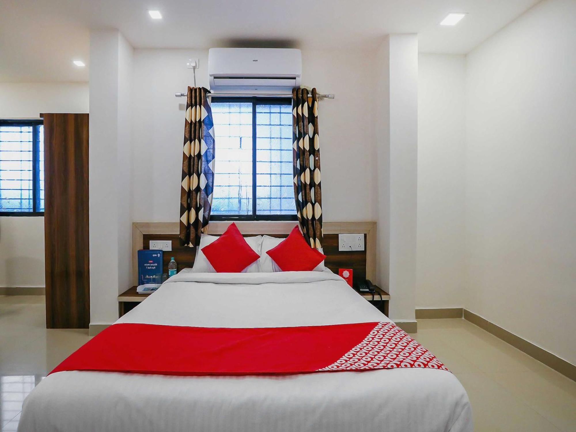 Hotel O Pingara Executive Phursungi Luaran gambar