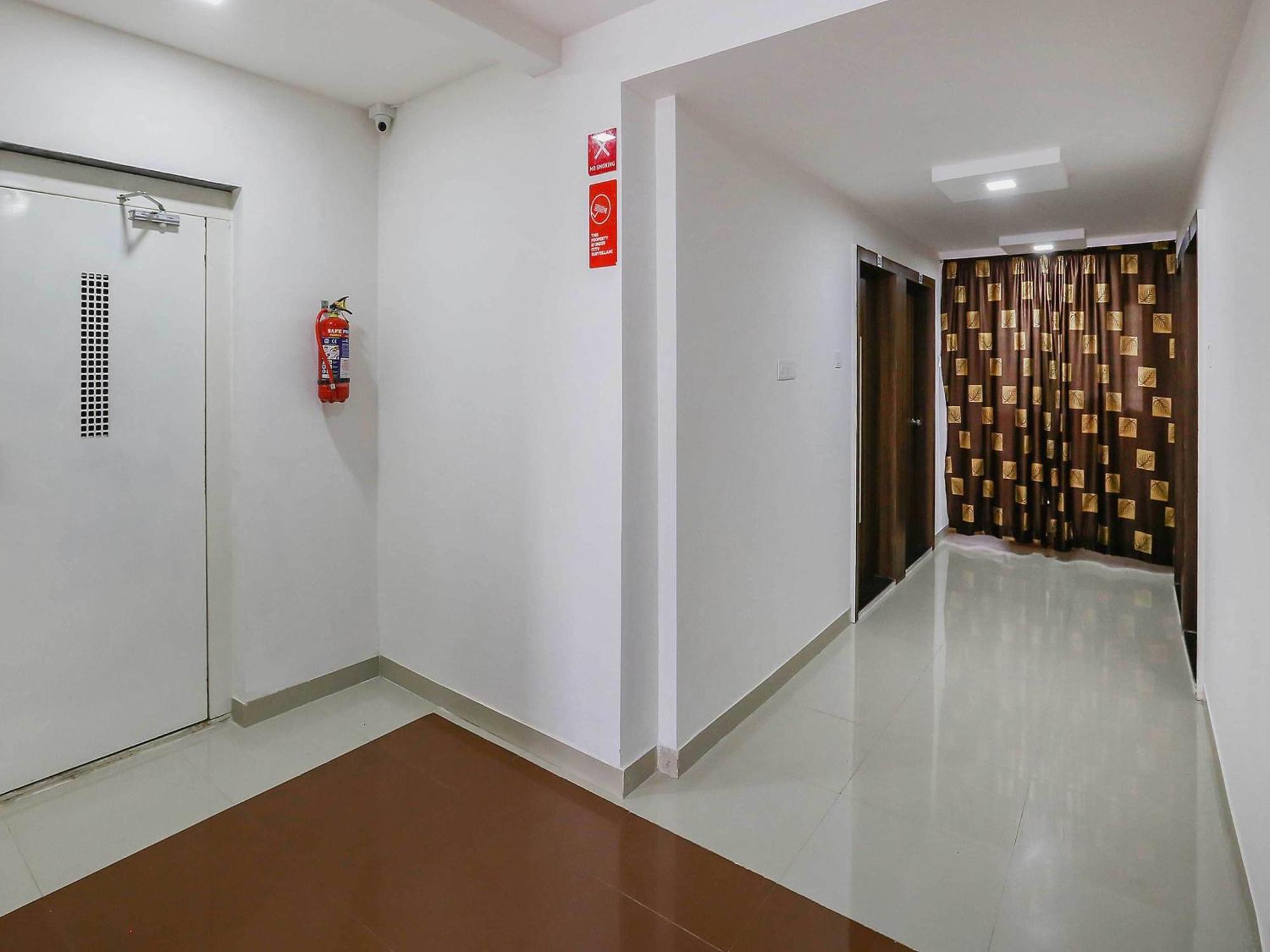 Hotel O Pingara Executive Phursungi Luaran gambar