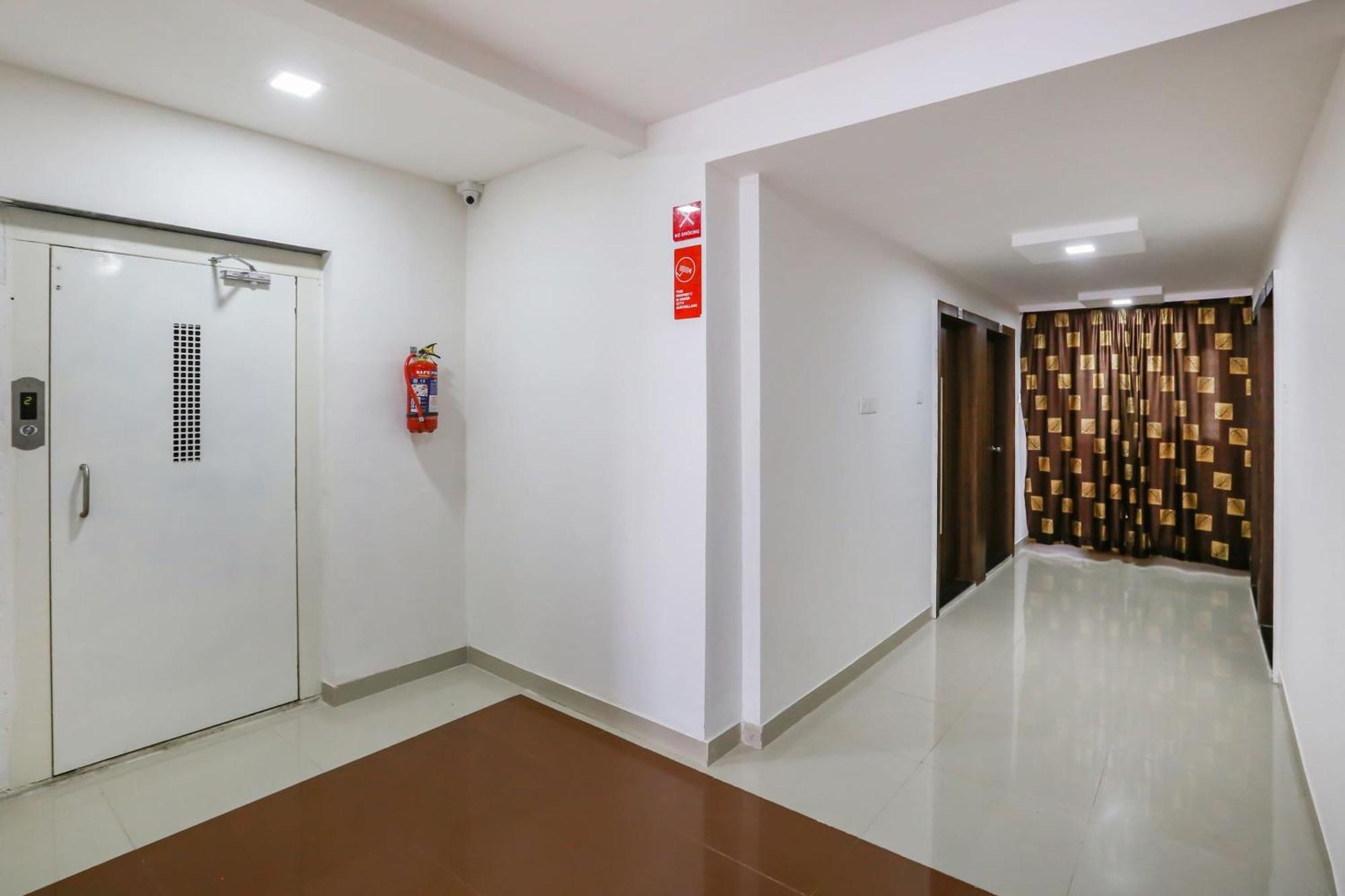 Hotel O Pingara Executive Phursungi Luaran gambar