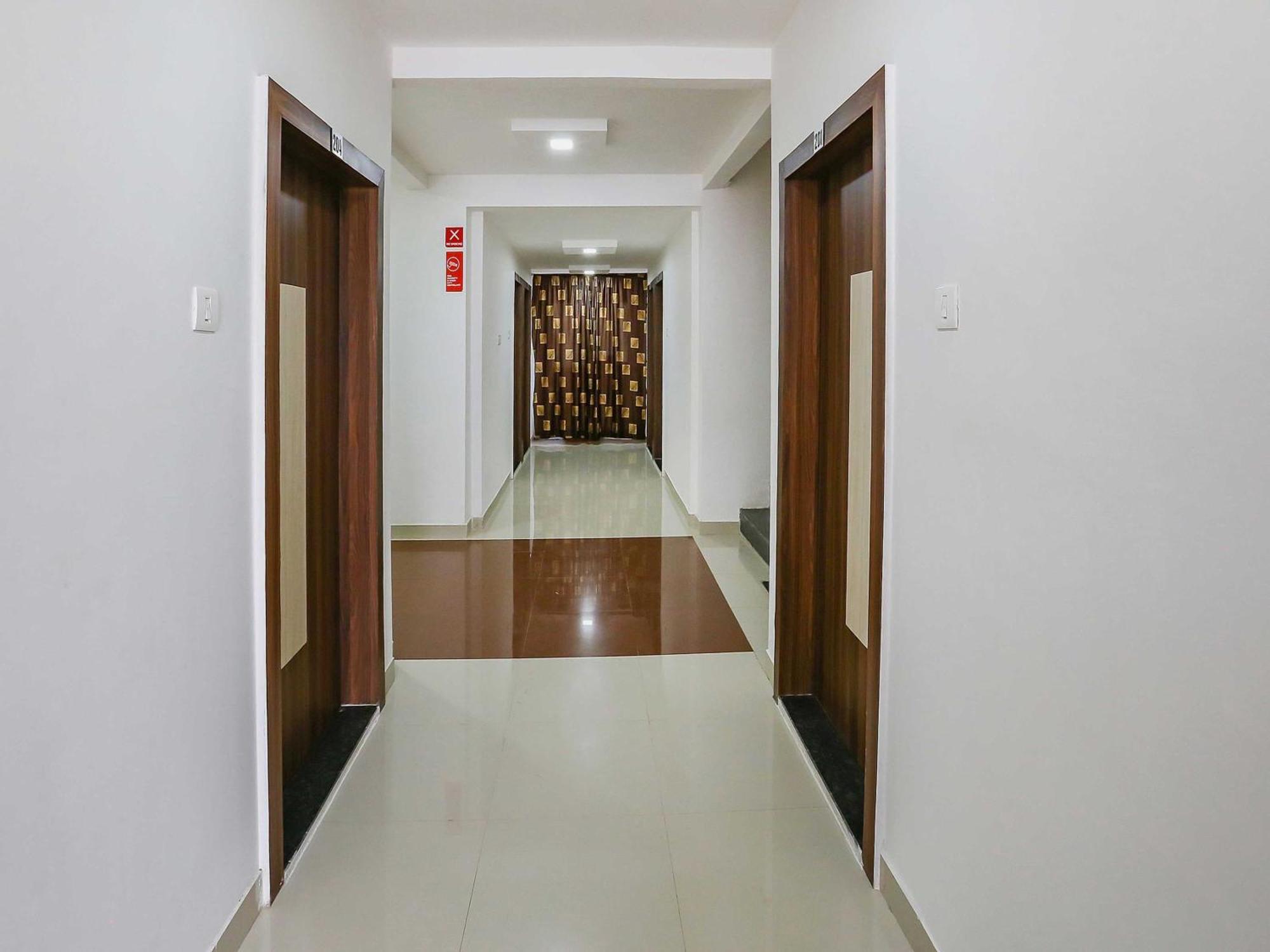 Hotel O Pingara Executive Phursungi Luaran gambar